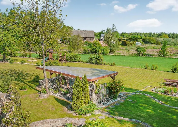 Feriehus In Pl-76-113 Postomino Korlino